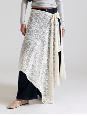 Free People Lace Wrap in Cream